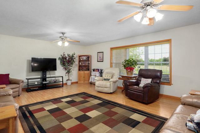 5473 North State Highway 125, Strafford, MO 65757