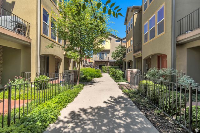 3750 S PRAIRIEWOOD DR, Salt Lake City, UT 84115