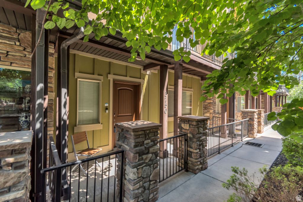 3750 S PRAIRIEWOOD DR, Salt Lake City, UT 84115