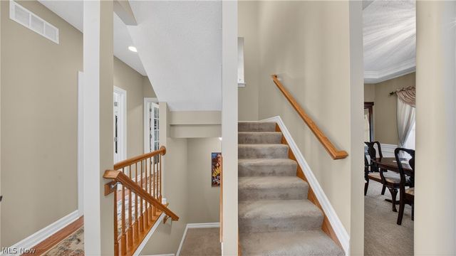 103 Walden Ridge Drive, Hinckley, OH 44233