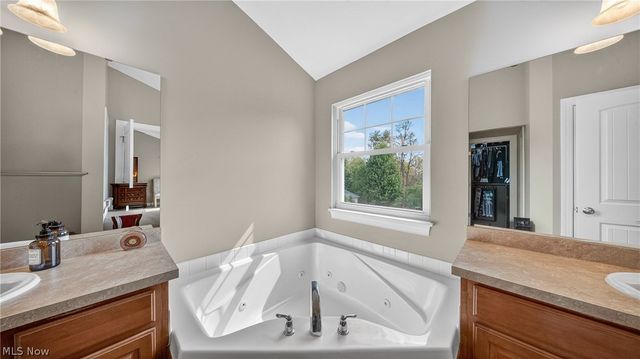 103 Walden Ridge Drive, Hinckley, OH 44233