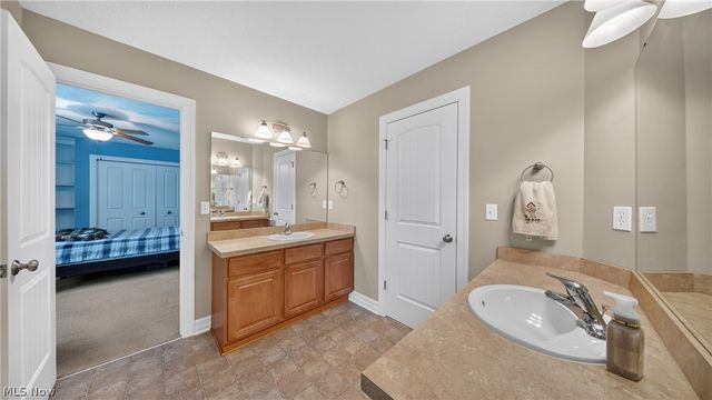 103 Walden Ridge Drive, Hinckley, OH 44233