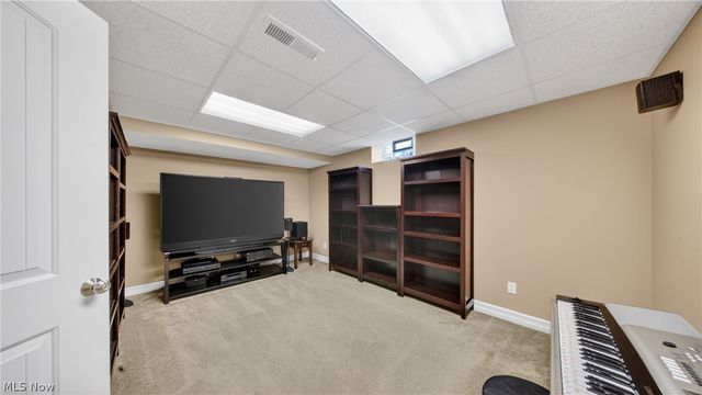 103 Walden Ridge Drive, Hinckley, OH 44233