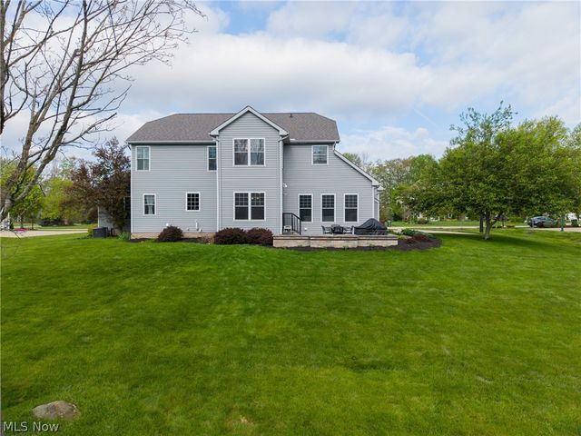 103 Walden Ridge Drive, Hinckley, OH 44233