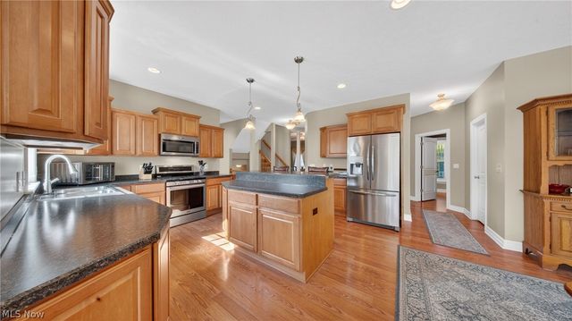 103 Walden Ridge Drive, Hinckley, OH 44233