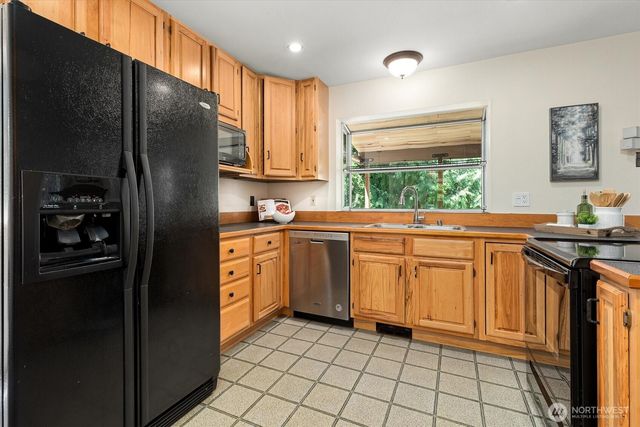 9420 49th Avenue Ct, Gig Harbor, WA 98332