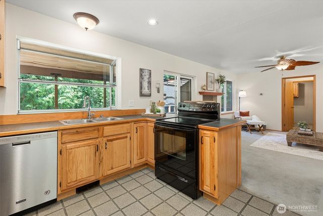 9420 49th Avenue Ct, Gig Harbor, WA 98332