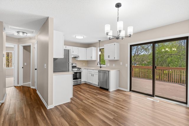 17468 Rustic Hills Drive, Eden Prairie, MN 55346