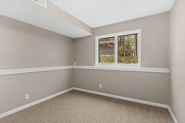 17468 Rustic Hills Drive, Eden Prairie, MN 55346