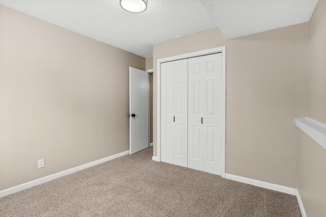 17468 Rustic Hills Drive, Eden Prairie, MN 55346