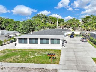 12400 NE 11th Ct 1, North Miami, FL 33161