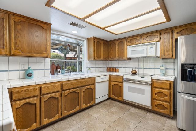 3728 W Palo Alto Avenue, Fresno, CA 93711