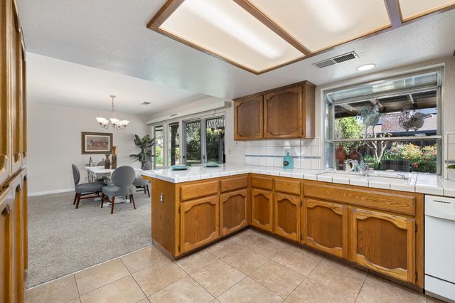 3728 W Palo Alto Avenue, Fresno, CA 93711