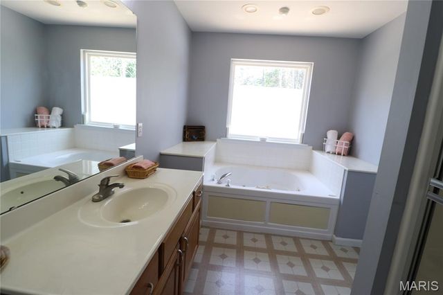 207 Gran Vista Drive, Festus, MO 63028
