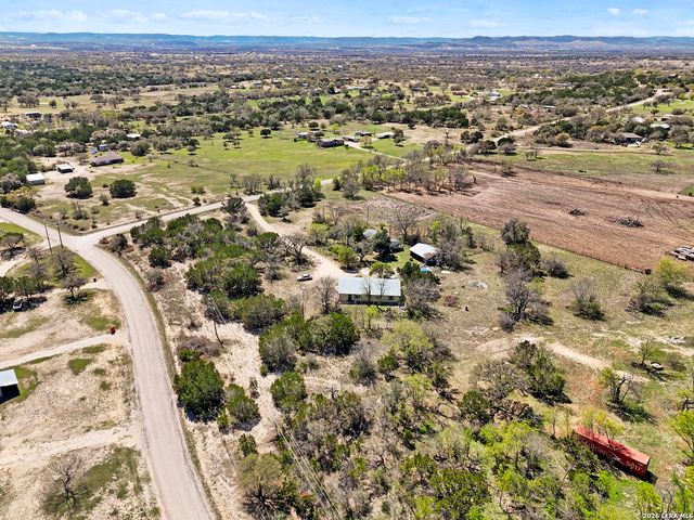 146 Exotic, Bandera, TX 78003