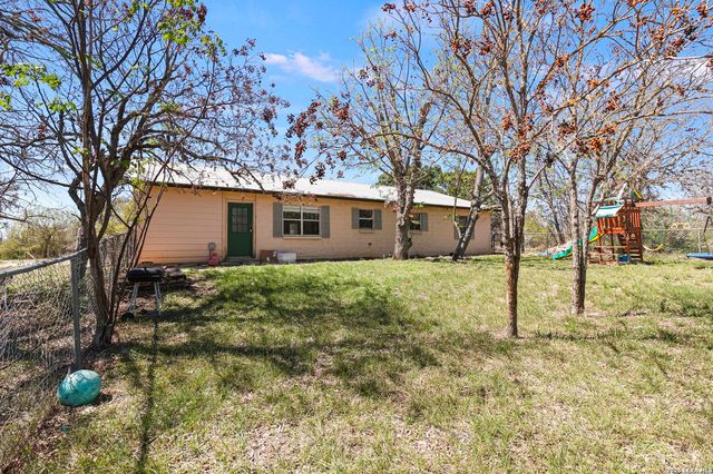 146 Exotic, Bandera, TX 78003