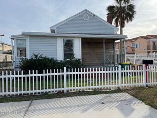 138 12TH Avenue S, Jacksonville Beach, FL 32250