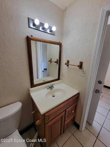 2205 Knox Mcrae Drive 14, Titusville, FL 32780