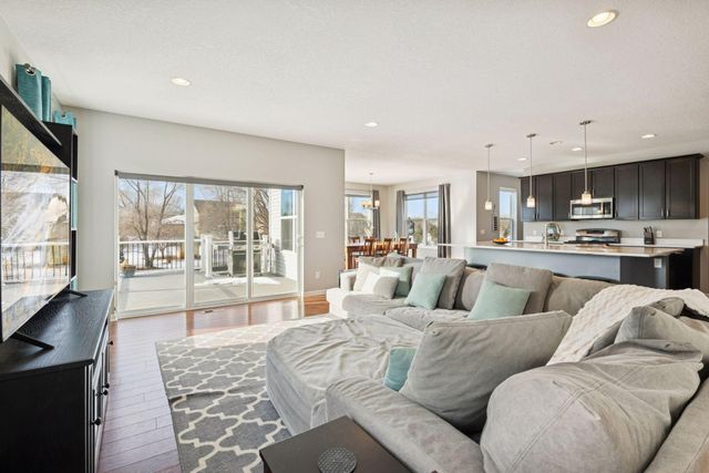 17819 Fielding Way, Lakeville, MN 55044