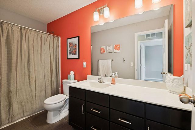 17819 Fielding Way, Lakeville, MN 55044