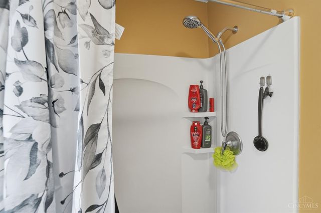 8659 Sarahs Bend Drive, Colerain Twp, OH 45251