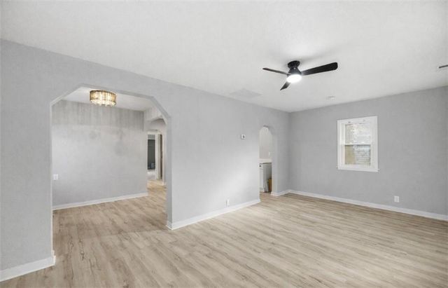 733 S Pecan Street, Ottawa, KS 66067