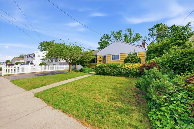 132 Davison Avenue, Oceanside, NY 11572
