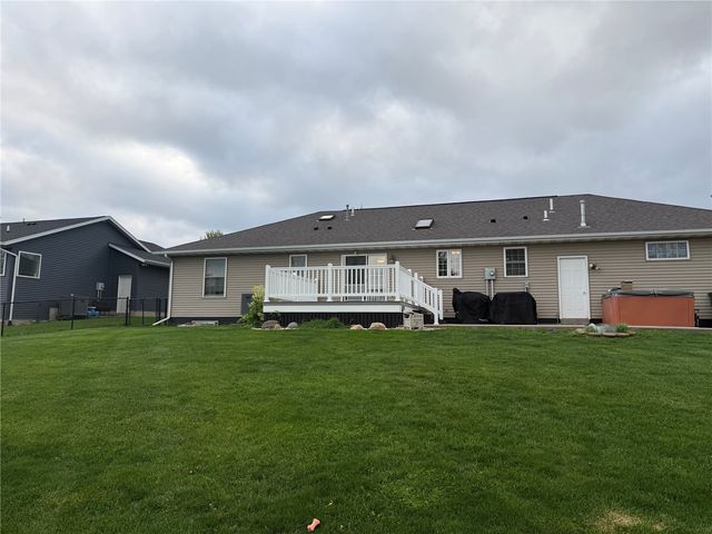4707 Indian Ridge Street SW, Cedar Rapids, IA 52404