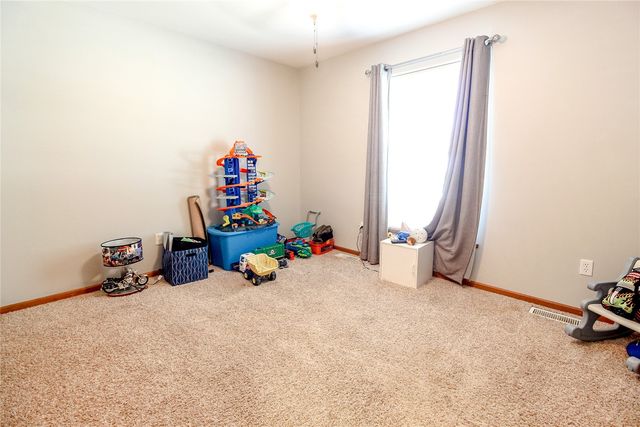 4707 Indian Ridge Street SW, Cedar Rapids, IA 52404