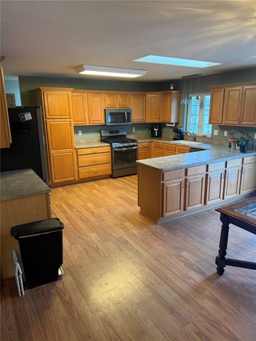 4707 Indian Ridge Street SW, Cedar Rapids, IA 52404