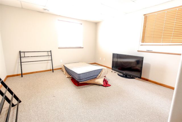 4707 Indian Ridge Street SW, Cedar Rapids, IA 52404