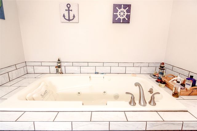 4707 Indian Ridge Street SW, Cedar Rapids, IA 52404