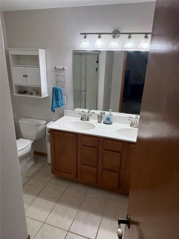 4707 Indian Ridge Street SW, Cedar Rapids, IA 52404