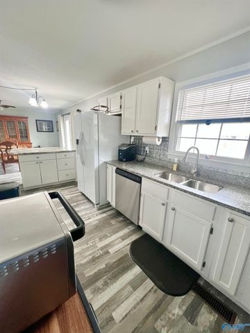 401 Woodley Terrace, Boaz, AL 35957