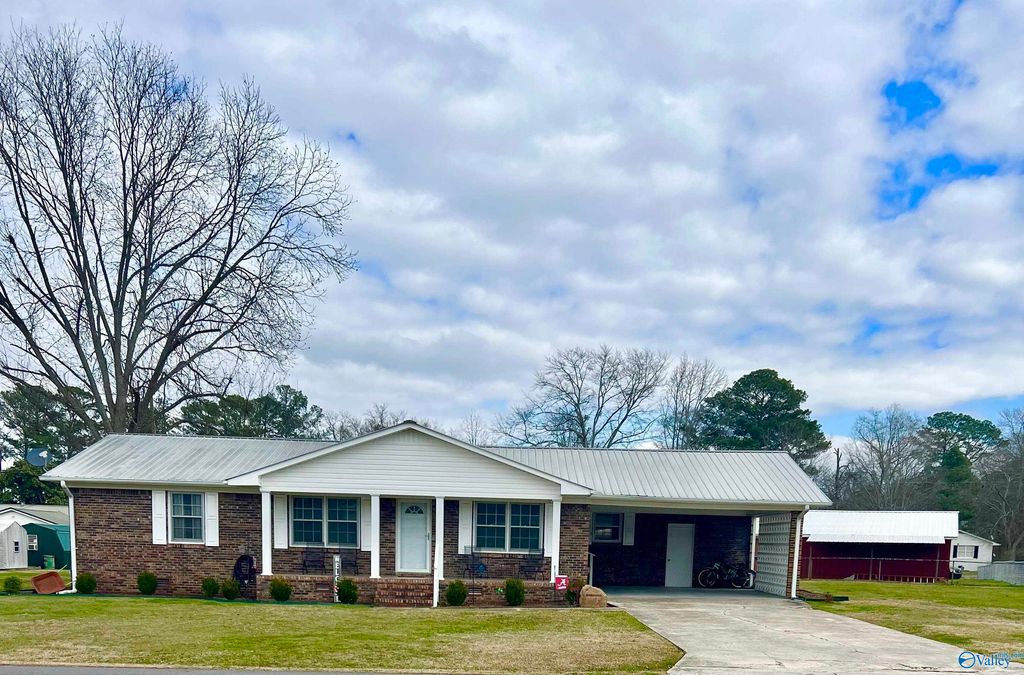 401 Woodley Terrace, Boaz, AL 35957