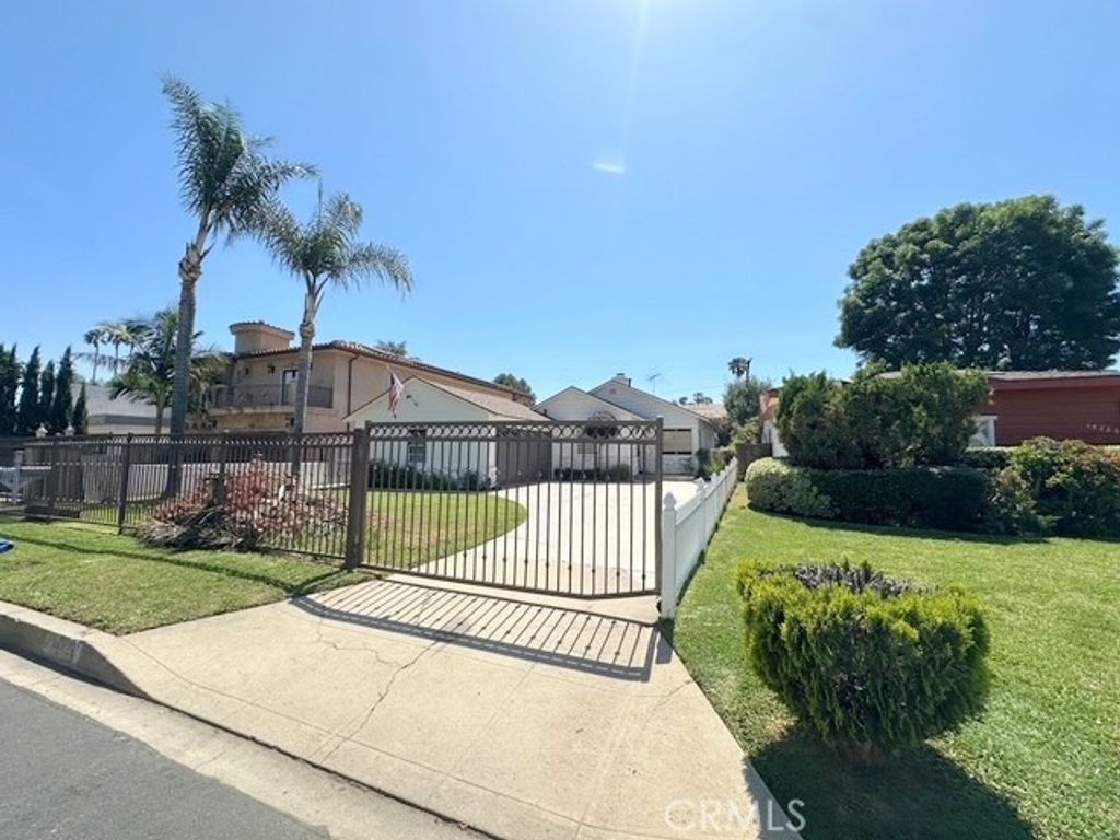 14722 Addison, Sherman Oaks, CA 91403