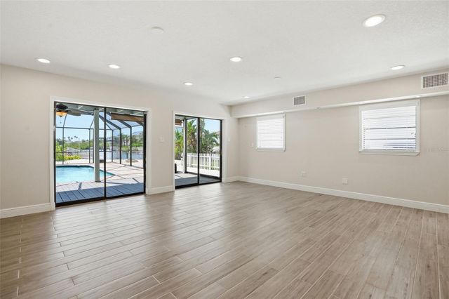 6025 RANDAN COURT, New Port Richey, FL 34652