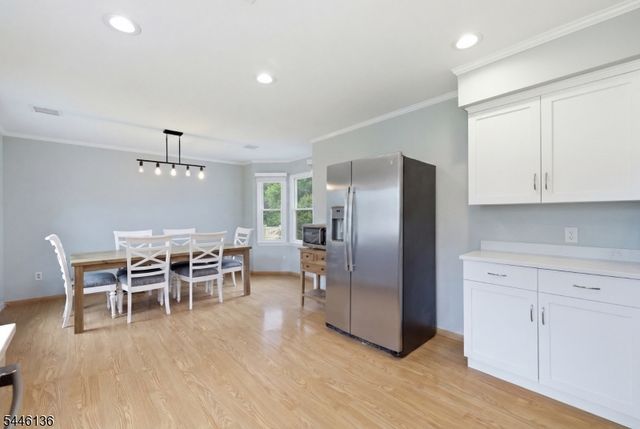 124 Rivervale Rd, River Vale Twp., NJ 07675