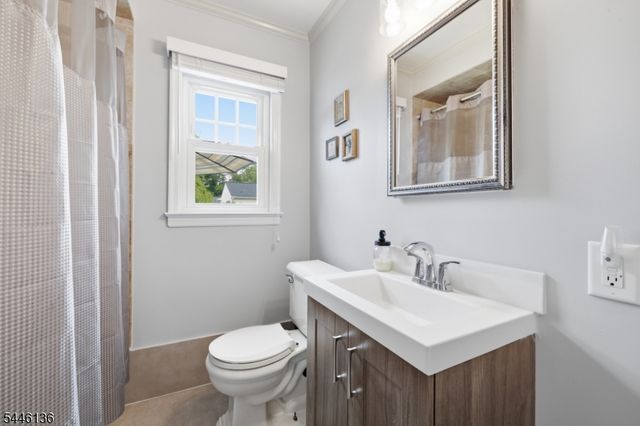 124 Rivervale Rd, River Vale Twp., NJ 07675