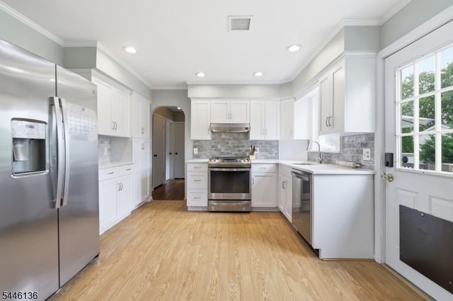 124 Rivervale Rd, River Vale Twp., NJ 07675