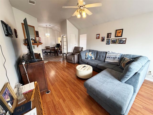 1418 Williamsburg Drive, Bossier City, LA 71112