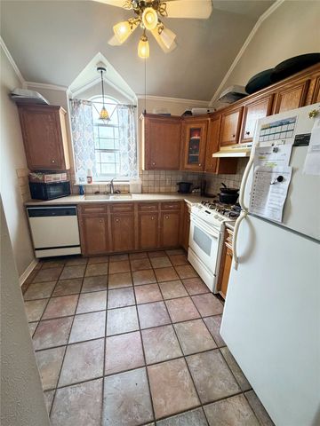 1418 Williamsburg Drive, Bossier City, LA 71112