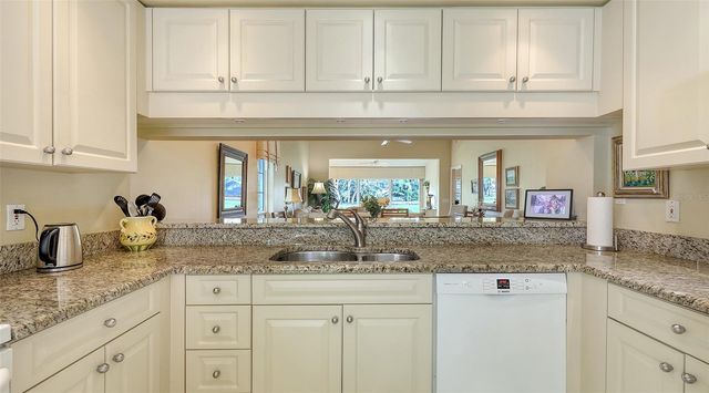 5568 COUNTRY CLUB WAY, Sarasota, FL 34243