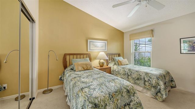 5568 COUNTRY CLUB WAY, Sarasota, FL 34243