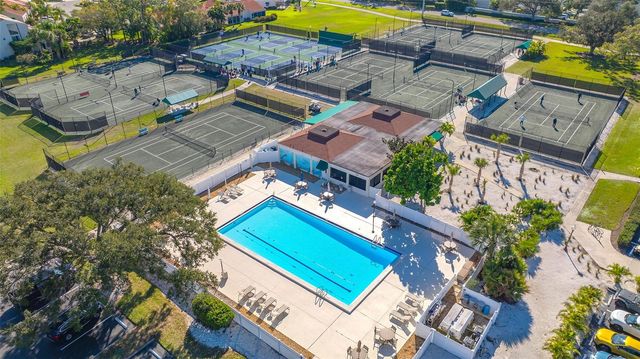 5568 COUNTRY CLUB WAY, Sarasota, FL 34243