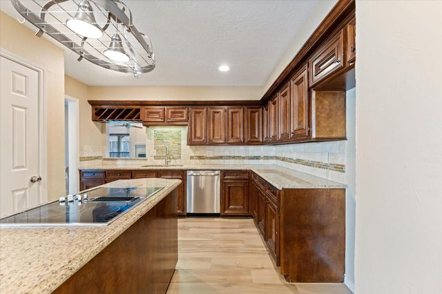 7238 N Hearthstone Green Drive, Houston, TX 77095