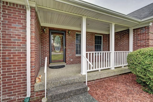 410 Old Towne Rd, Louisville, KY 40214