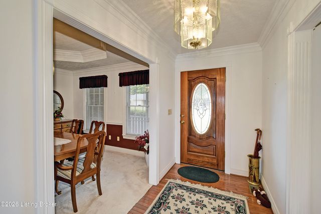 410 Old Towne Rd, Louisville, KY 40214