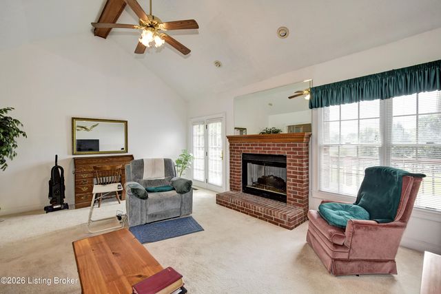 410 Old Towne Rd, Louisville, KY 40214