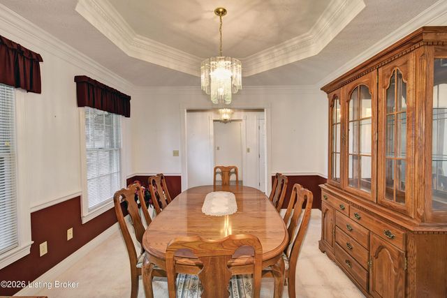 410 Old Towne Rd, Louisville, KY 40214